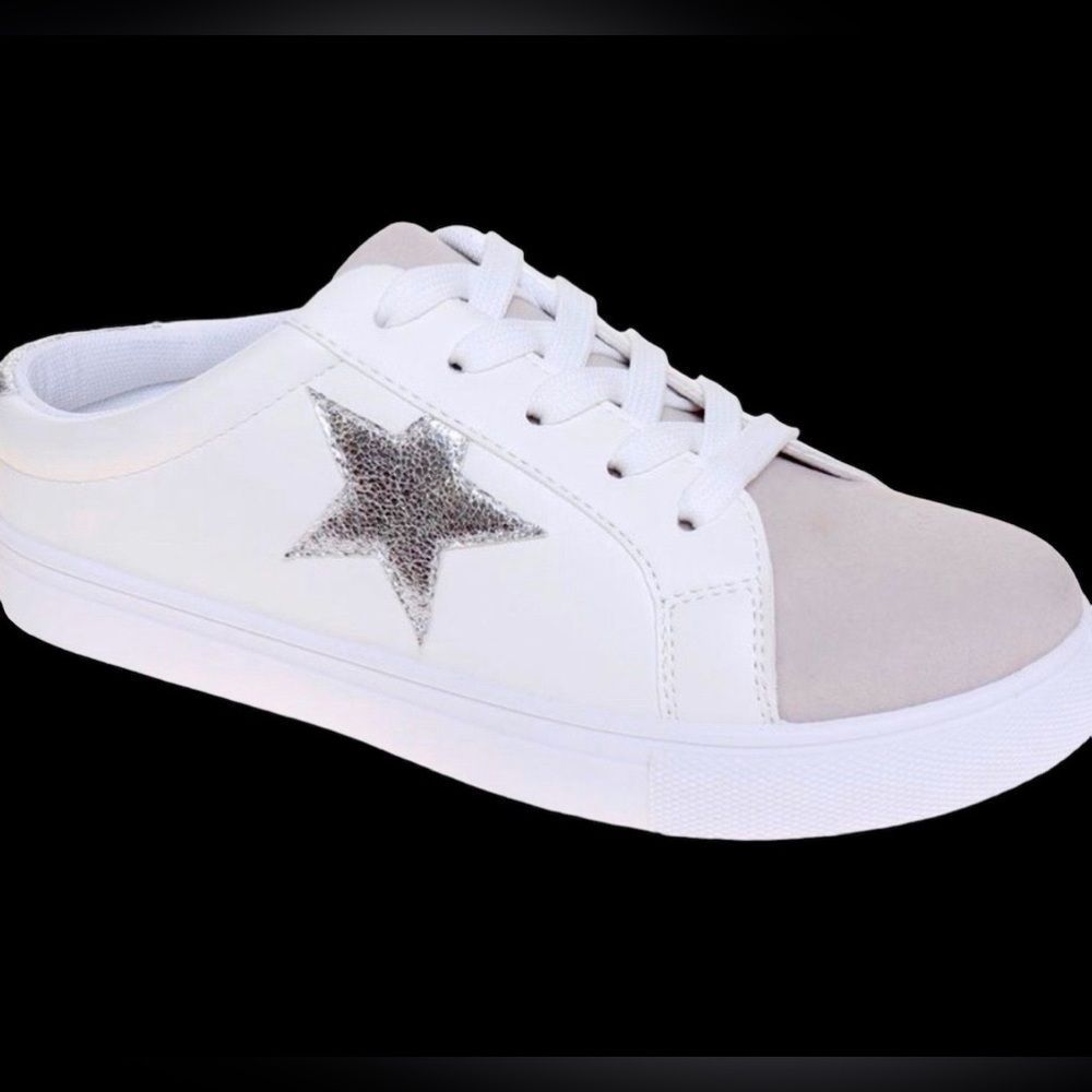 *Brand New* Superstar Mule Sneakers Size 11 Brand Outwoods